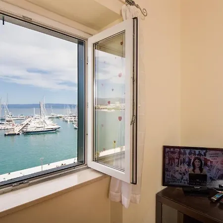 Nina Apartment
