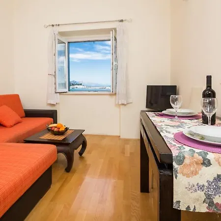 Nina Apartment