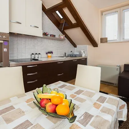 Nina Apartment