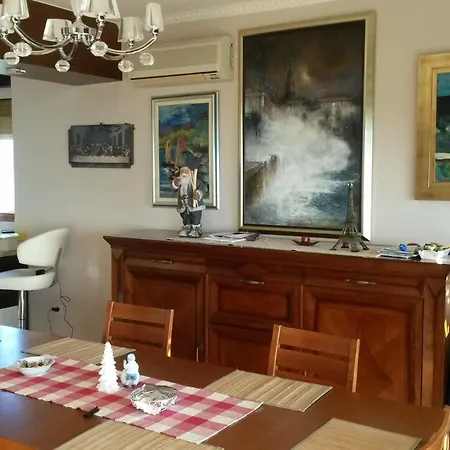 Nina Apartment